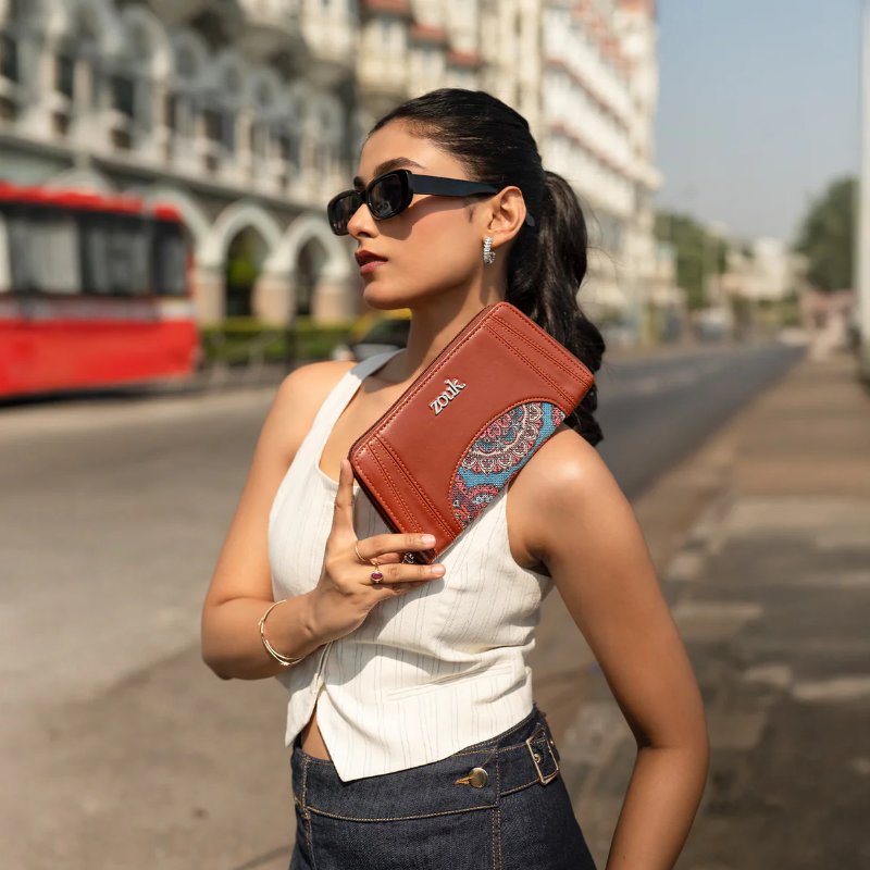 Arika Zipper Wallet